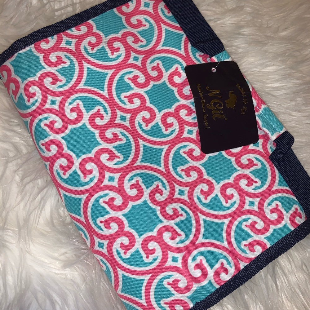 NGIL Fold-Up Canvas Makeup Organizer NWT